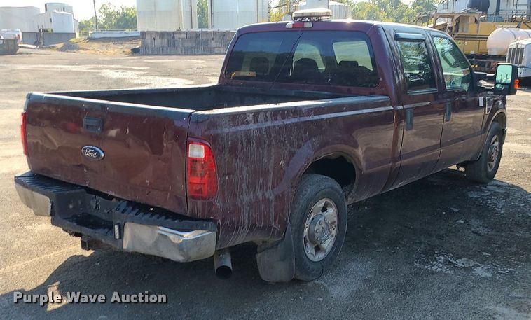 image for item MJ9426 2010 Ford F250 Super Duty XLT  Crew Cab pickup truck