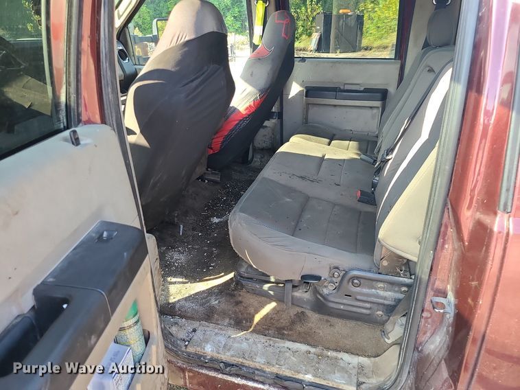 image for item MJ9426 2010 Ford F250 Super Duty XLT  Crew Cab pickup truck