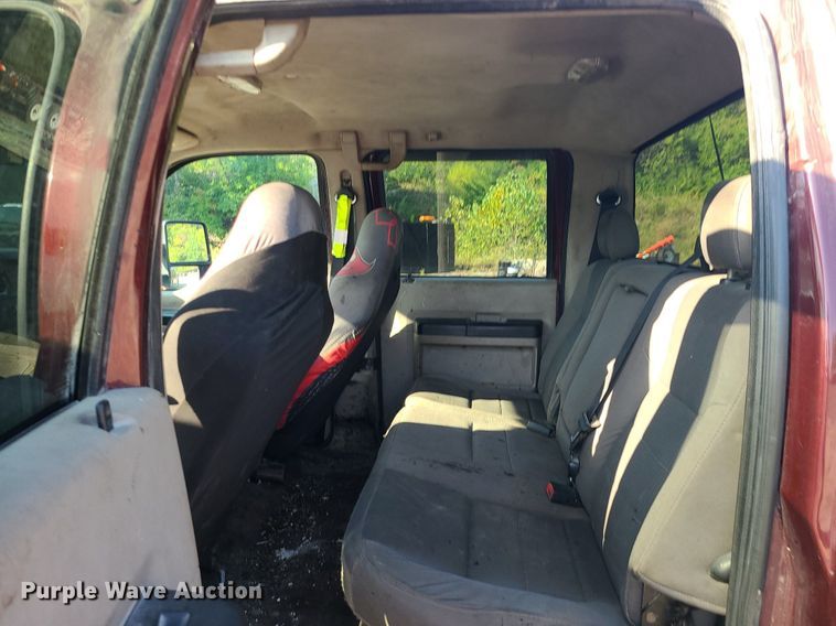 image for item MJ9426 2010 Ford F250 Super Duty XLT  Crew Cab pickup truck