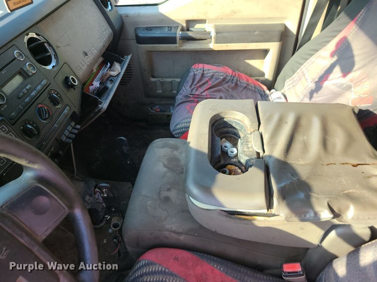 image for item MJ9426 2010 Ford F250 Super Duty XLT  Crew Cab pickup truck