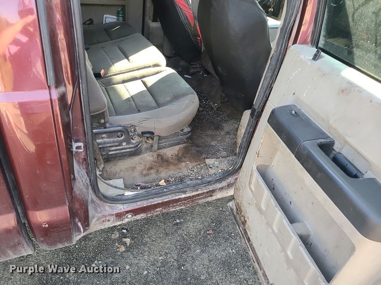 image for item MJ9426 2010 Ford F250 Super Duty XLT  Crew Cab pickup truck