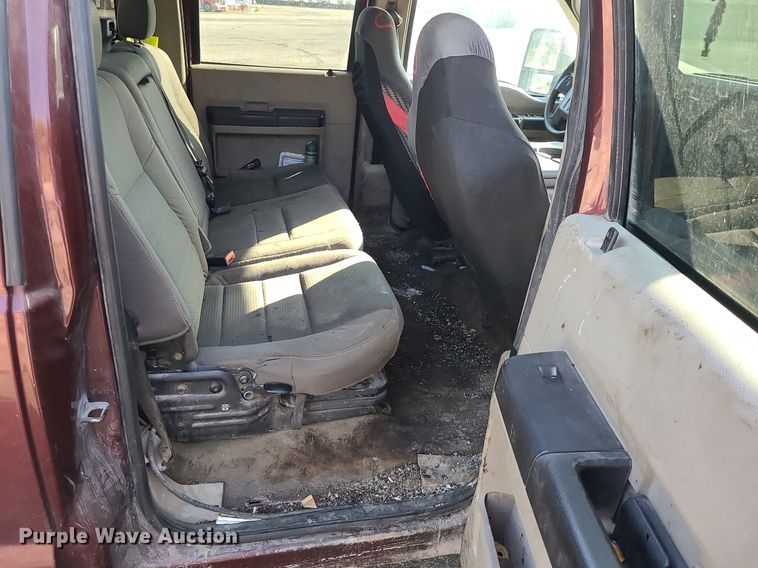 image for item MJ9426 2010 Ford F250 Super Duty XLT  Crew Cab pickup truck