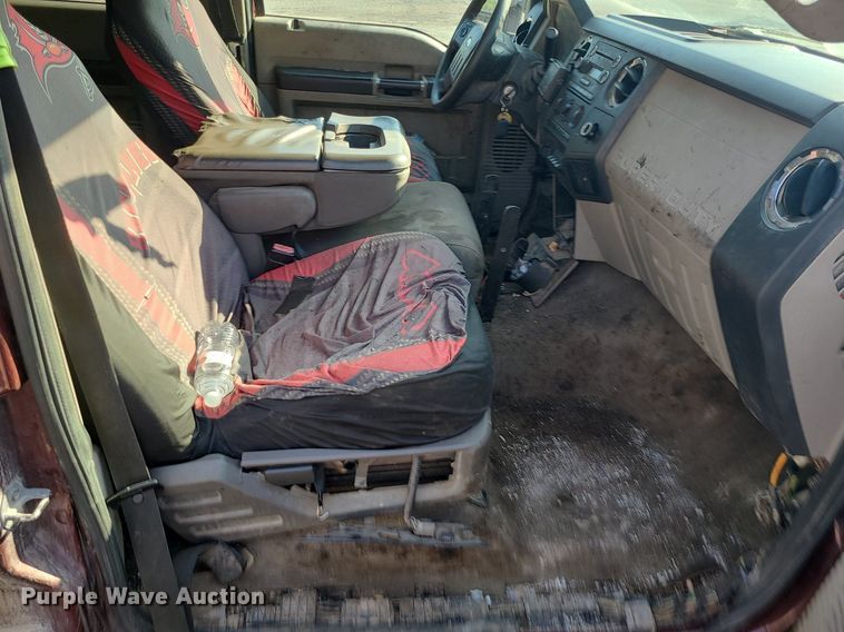 image for item MJ9426 2010 Ford F250 Super Duty XLT  Crew Cab pickup truck