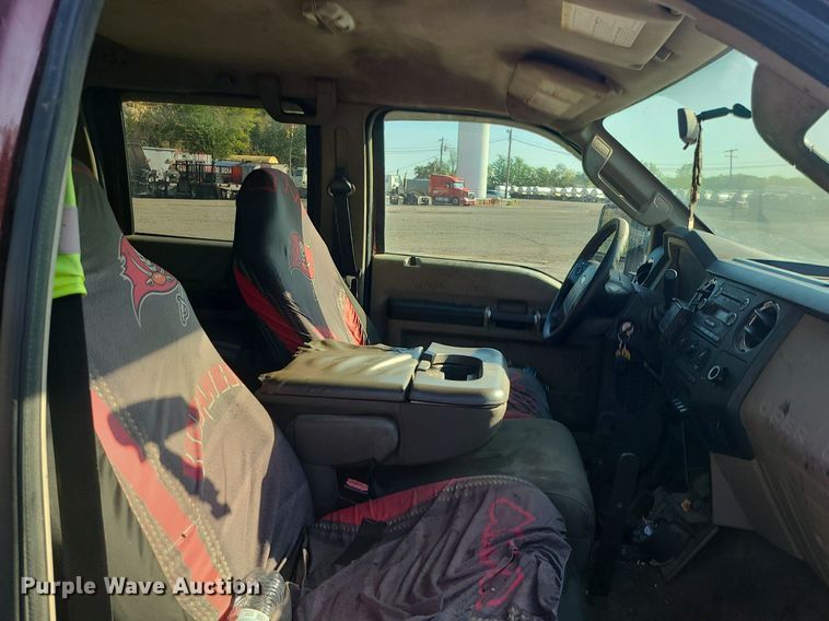 image for item MJ9426 2010 Ford F250 Super Duty XLT  Crew Cab pickup truck