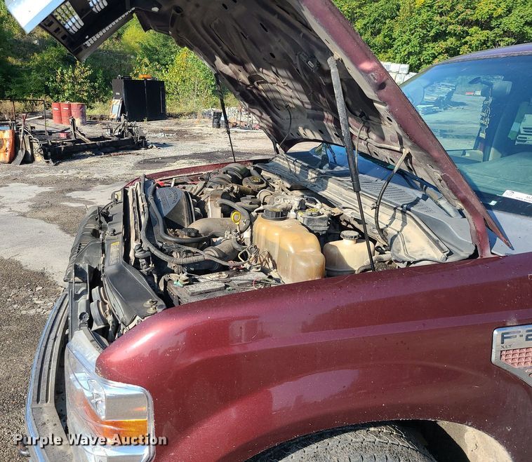 image for item MJ9426 2010 Ford F250 Super Duty XLT  Crew Cab pickup truck