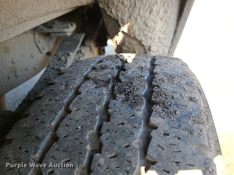 image for item MJ9426 2010 Ford F250 Super Duty XLT  Crew Cab pickup truck