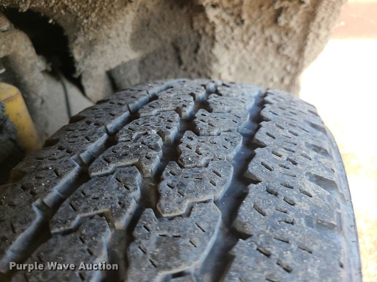 image for item MJ9426 2010 Ford F250 Super Duty XLT  Crew Cab pickup truck