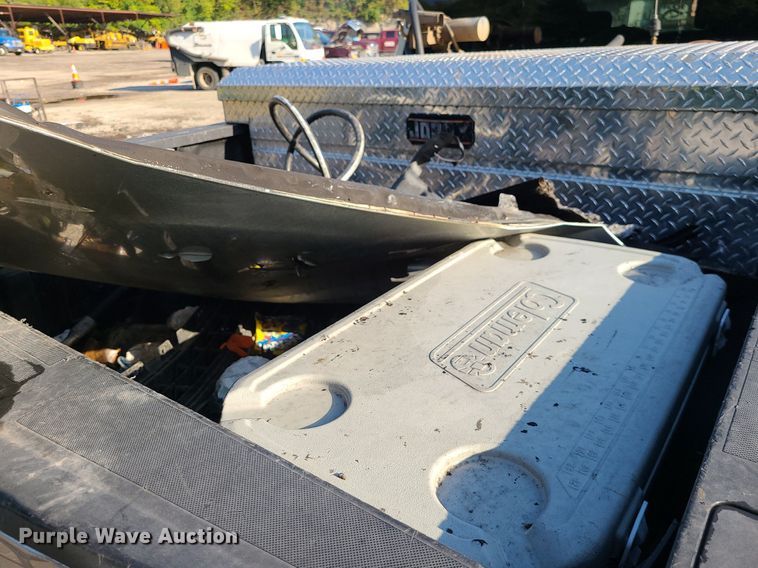 image for item MJ9427 2017 Ford F250 Super Duty XLT  Crew Cab pickup truck