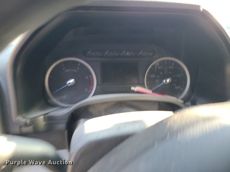 image for item MJ9427 2017 Ford F250 Super Duty XLT  Crew Cab pickup truck