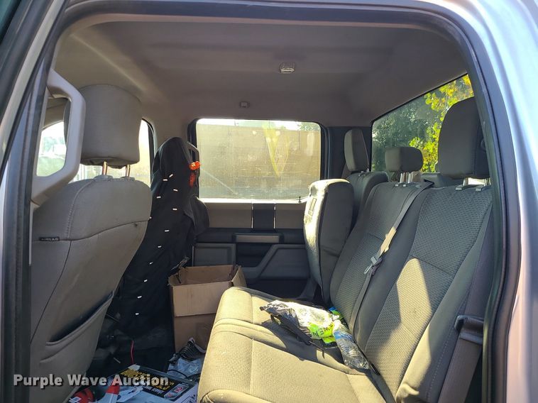 image for item MJ9427 2017 Ford F250 Super Duty XLT  Crew Cab pickup truck