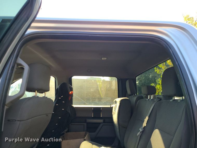 image for item MJ9427 2017 Ford F250 Super Duty XLT  Crew Cab pickup truck