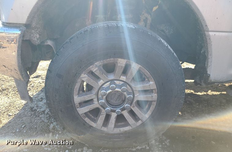 image for item MJ9427 2017 Ford F250 Super Duty XLT  Crew Cab pickup truck