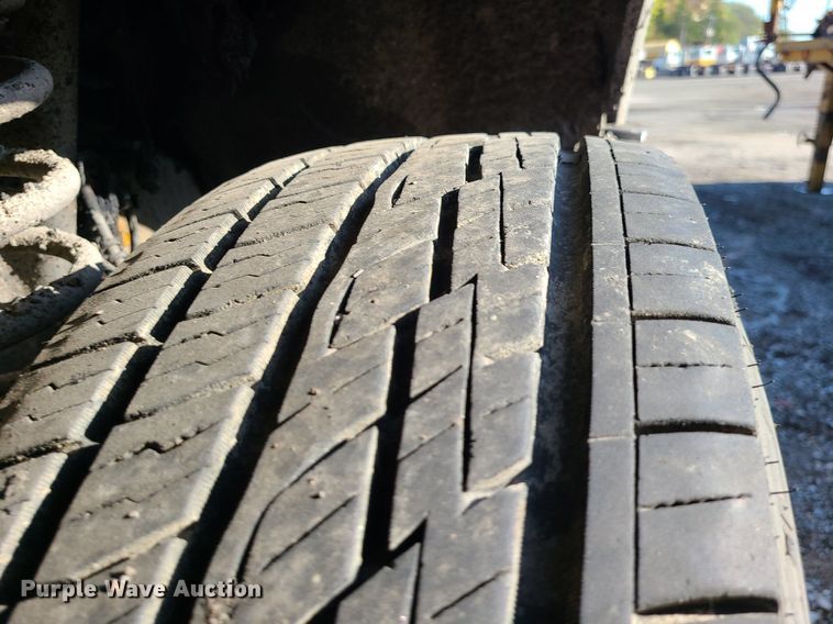 image for item MJ9427 2017 Ford F250 Super Duty XLT  Crew Cab pickup truck