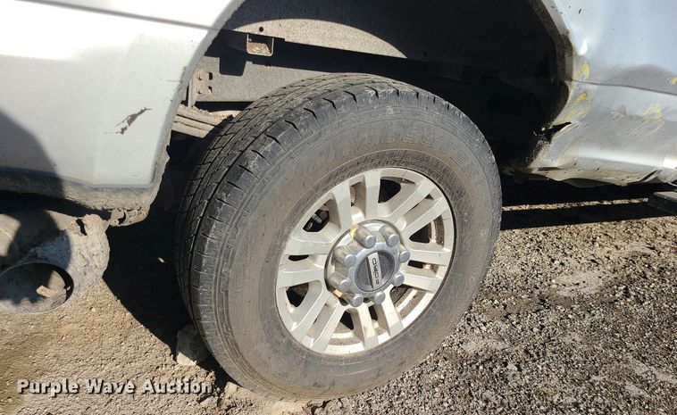 image for item MJ9427 2017 Ford F250 Super Duty XLT  Crew Cab pickup truck