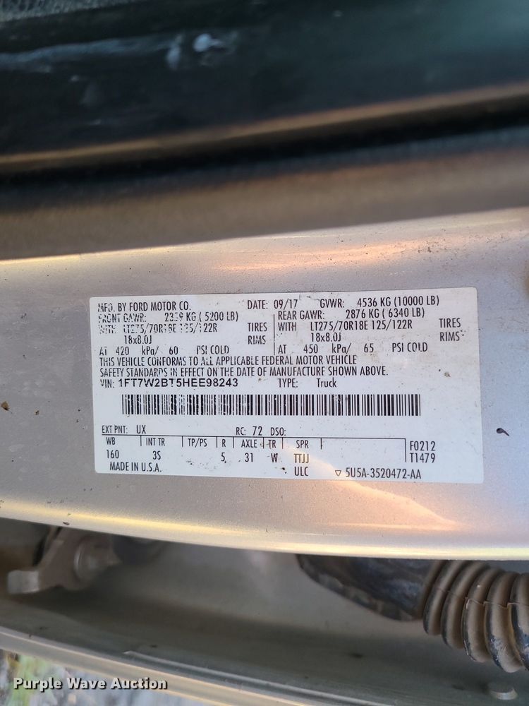 image for item MJ9427 2017 Ford F250 Super Duty XLT  Crew Cab pickup truck