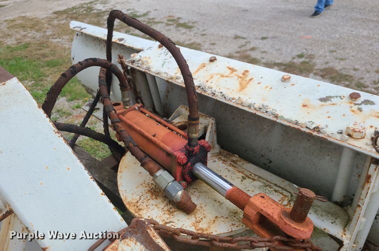 image for item MJ9449 Skid steer snow plow