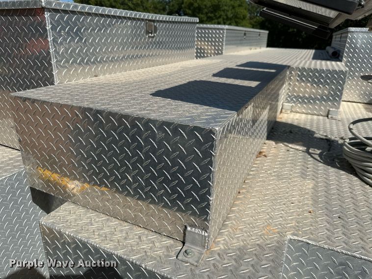 image for item ML9108 1985 Mack MC686FC  rescue vehicle