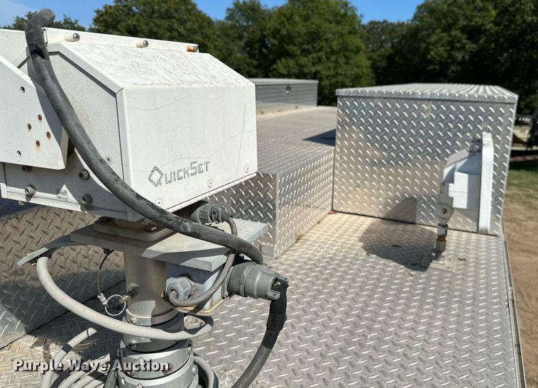 image for item ML9108 1985 Mack MC686FC  rescue vehicle