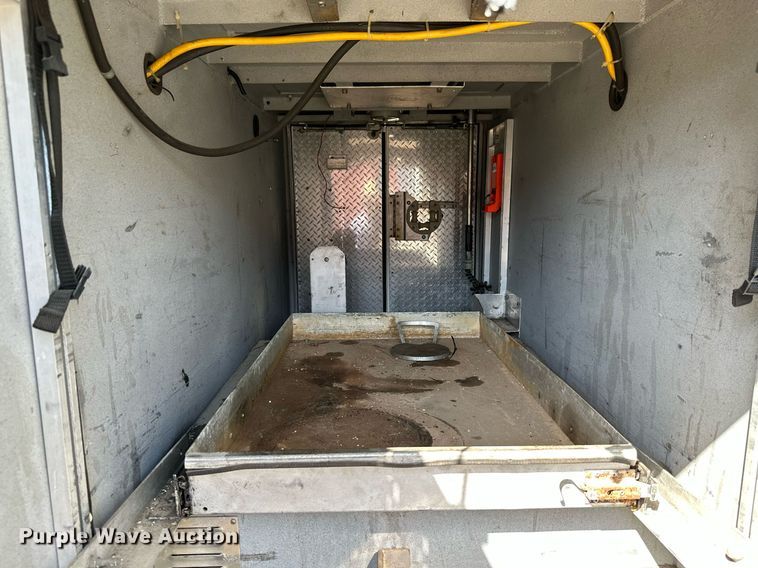 image for item ML9108 1985 Mack MC686FC  rescue vehicle