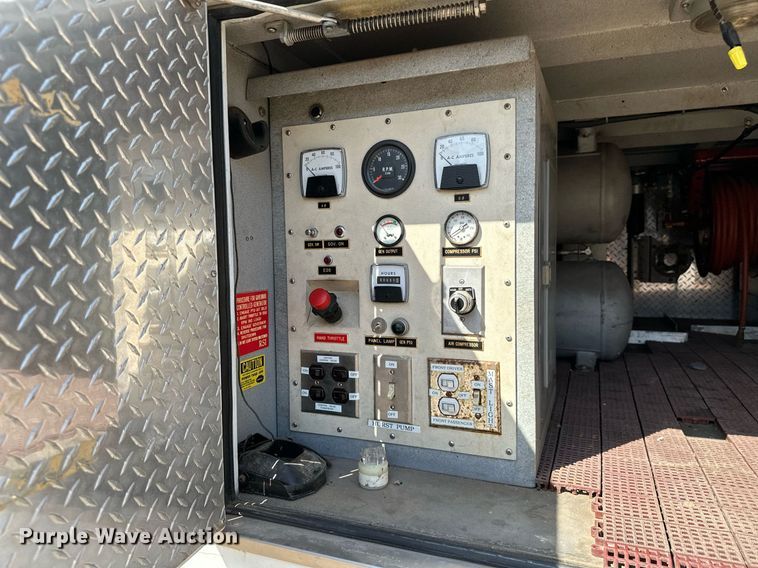 image for item ML9108 1985 Mack MC686FC  rescue vehicle