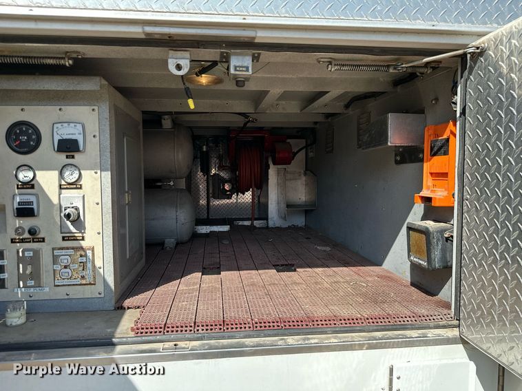 image for item ML9108 1985 Mack MC686FC  rescue vehicle