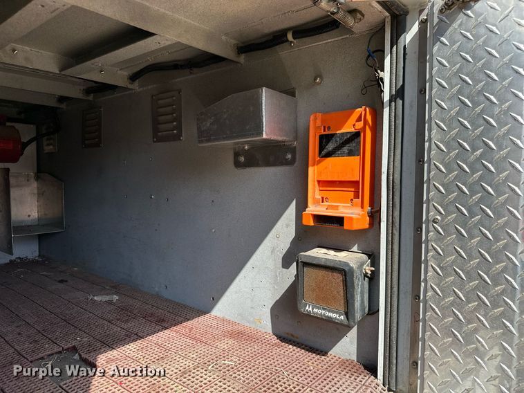 image for item ML9108 1985 Mack MC686FC  rescue vehicle