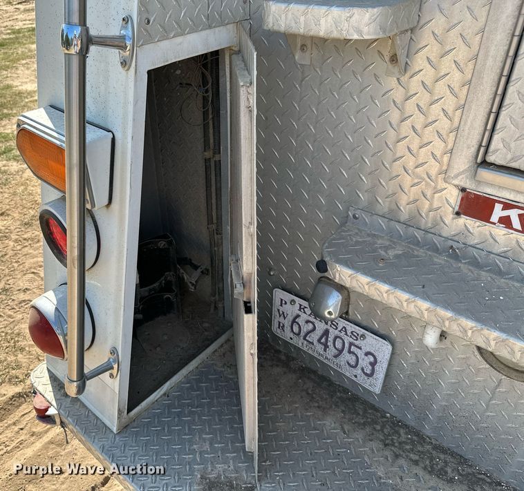 image for item ML9108 1985 Mack MC686FC  rescue vehicle