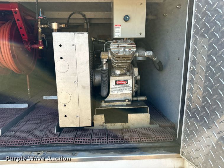 image for item ML9108 1985 Mack MC686FC  rescue vehicle