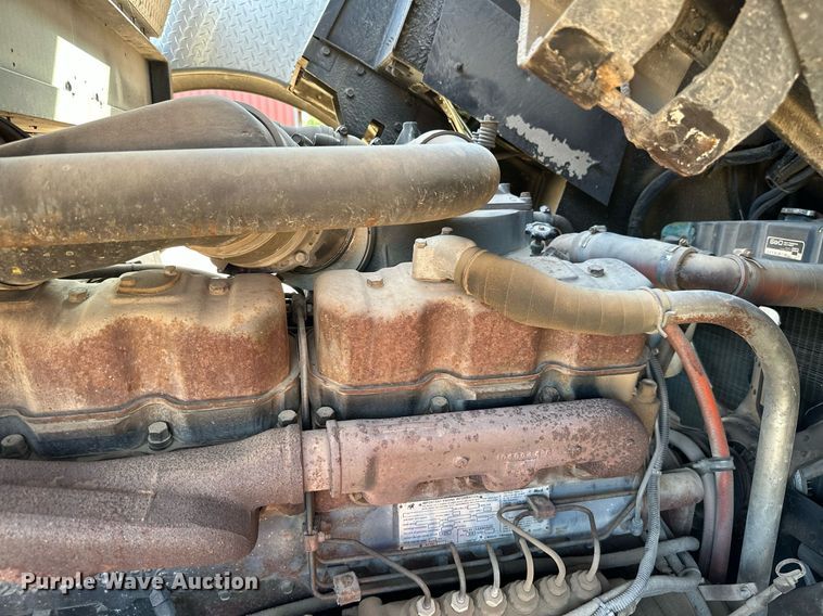 image for item ML9108 1985 Mack MC686FC  rescue vehicle