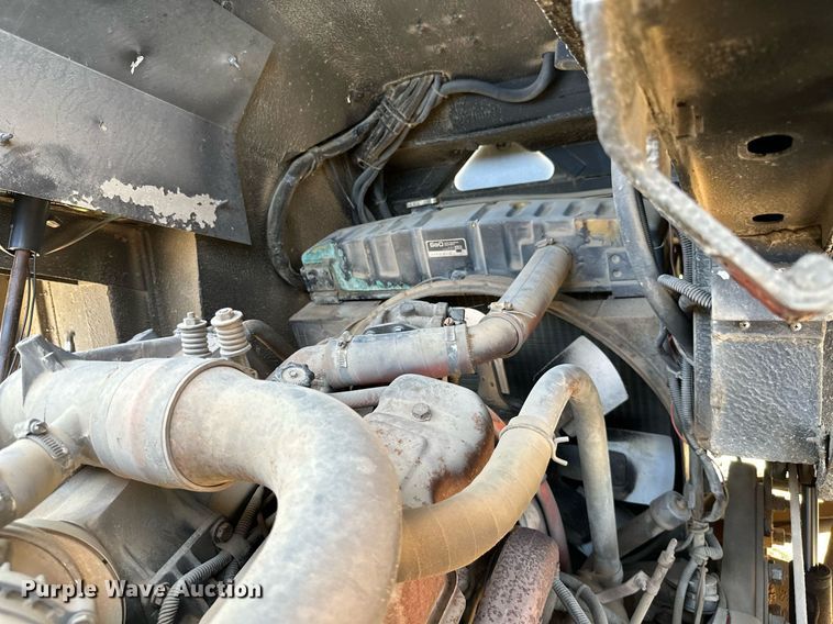 image for item ML9108 1985 Mack MC686FC  rescue vehicle