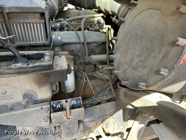 image for item ML9108 1985 Mack MC686FC  rescue vehicle