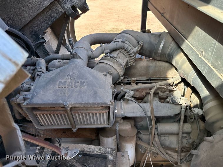 image for item ML9108 1985 Mack MC686FC  rescue vehicle