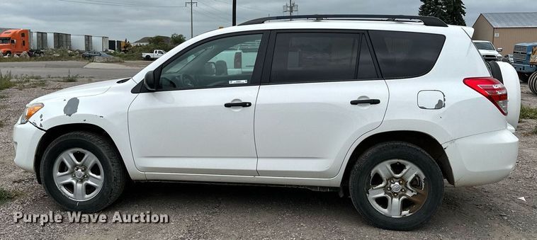 image for item MQ9401 2012 Toyota RAV4  SUV