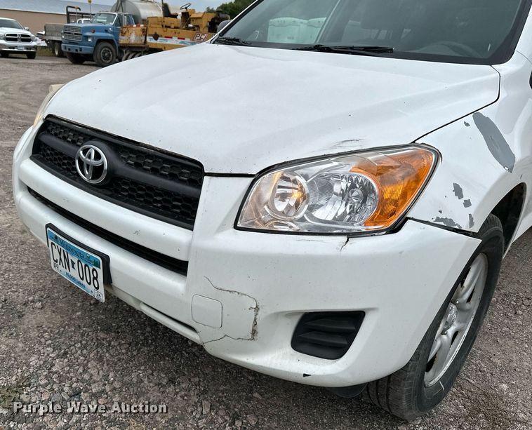 image for item MQ9401 2012 Toyota RAV4  SUV