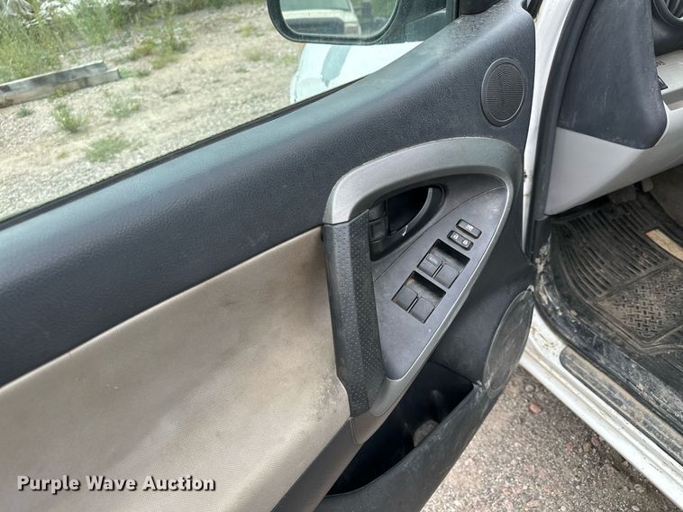 image for item MQ9401 2012 Toyota RAV4  SUV