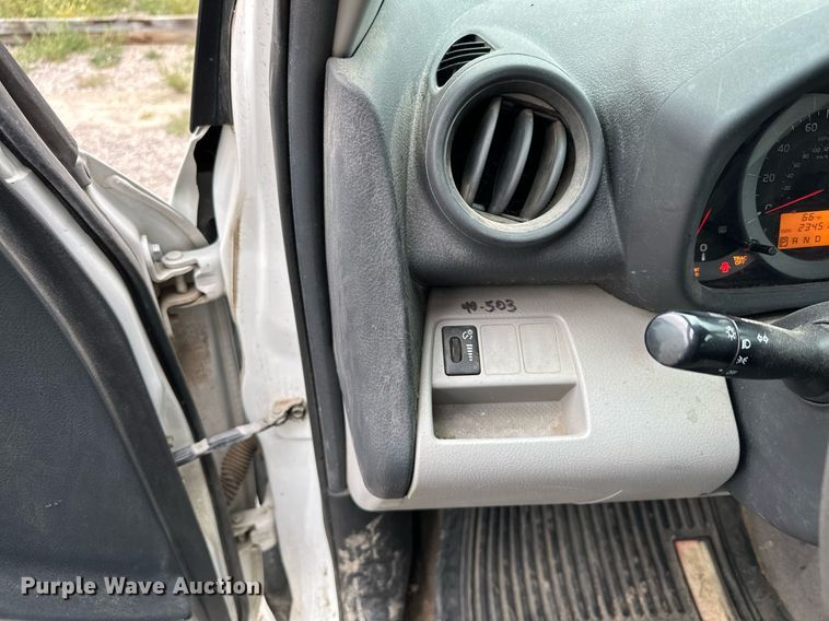 image for item MQ9401 2012 Toyota RAV4  SUV