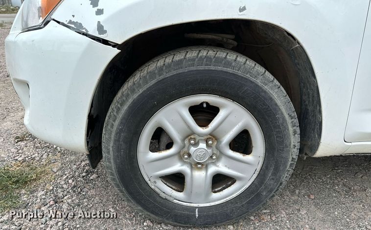 image for item MQ9401 2012 Toyota RAV4  SUV