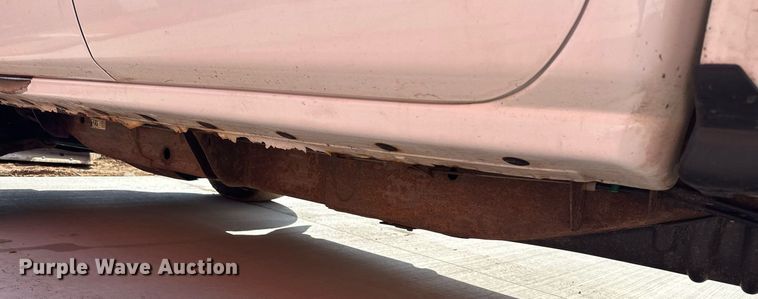 image for item MQ9437 2015 Chevrolet Silverado 2500  Crew Cab pickup truck