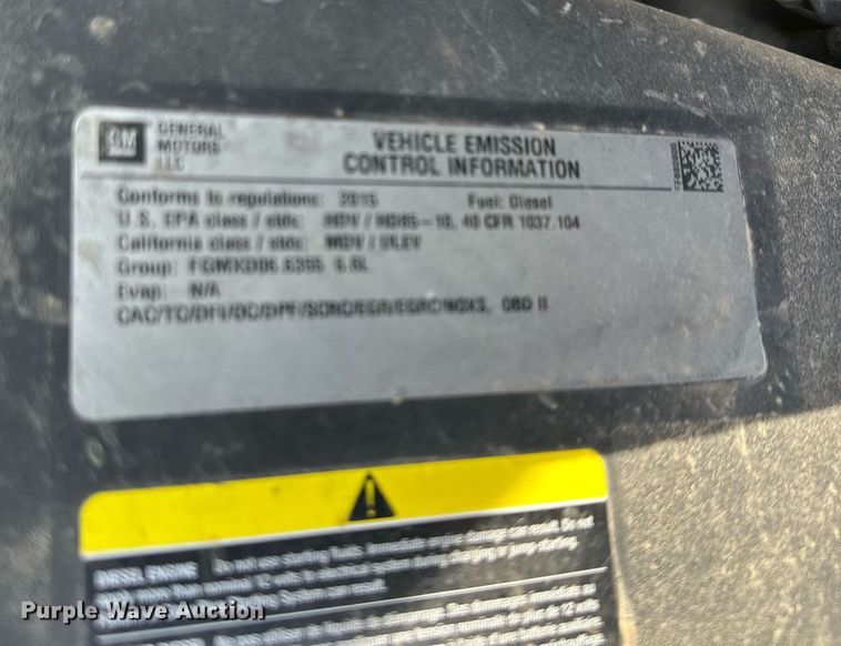 image for item MQ9437 2015 Chevrolet Silverado 2500  Crew Cab pickup truck