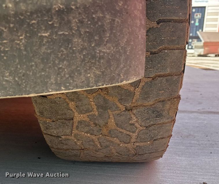 image for item MQ9437 2015 Chevrolet Silverado 2500  Crew Cab pickup truck