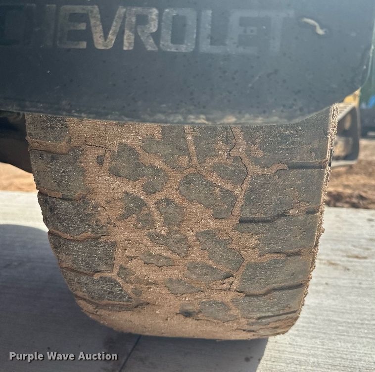 image for item MQ9437 2015 Chevrolet Silverado 2500  Crew Cab pickup truck