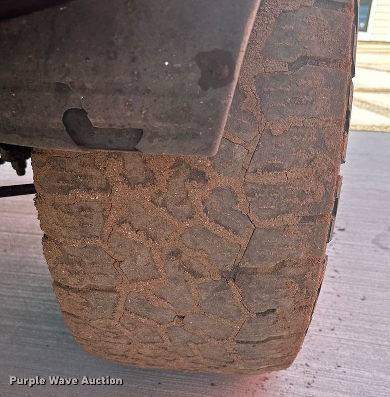 image for item MQ9437 2015 Chevrolet Silverado 2500  Crew Cab pickup truck