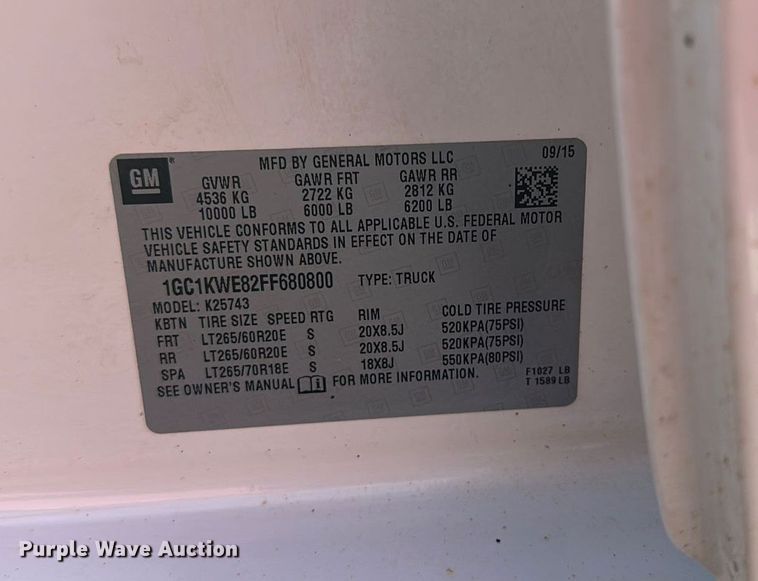 image for item MQ9437 2015 Chevrolet Silverado 2500  Crew Cab pickup truck