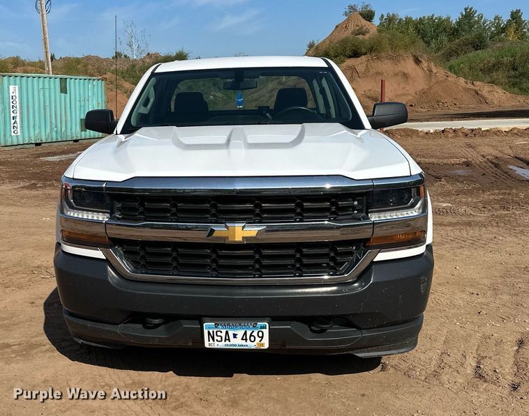 image for item MQ9438 2016 Chevrolet Silverado 1500  Double Cab pickup truck