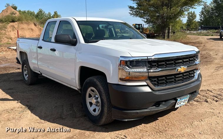 image for item MQ9438 2016 Chevrolet Silverado 1500  Double Cab pickup truck