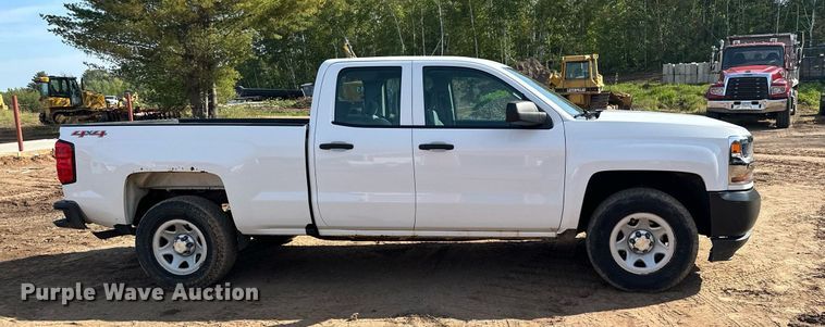 image for item MQ9438 2016 Chevrolet Silverado 1500  Double Cab pickup truck