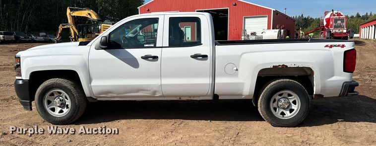 image for item MQ9438 2016 Chevrolet Silverado 1500  Double Cab pickup truck