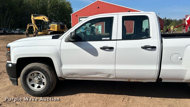 image for item MQ9438 2016 Chevrolet Silverado 1500  Double Cab pickup truck