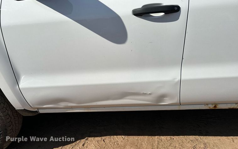 image for item MQ9438 2016 Chevrolet Silverado 1500  Double Cab pickup truck