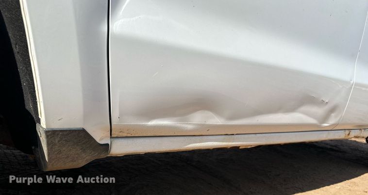 image for item MQ9438 2016 Chevrolet Silverado 1500  Double Cab pickup truck